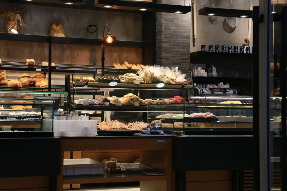Bánh su kem xếp khay
